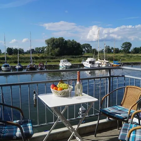 Ferienstudio Mit Balkon Und Wasserblick